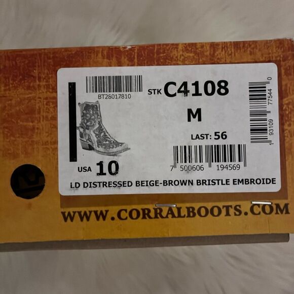 NIB Corral Distressed Beige/Brown 3D Bristle Embroidered Ankle Boots - Picture 13 of 14